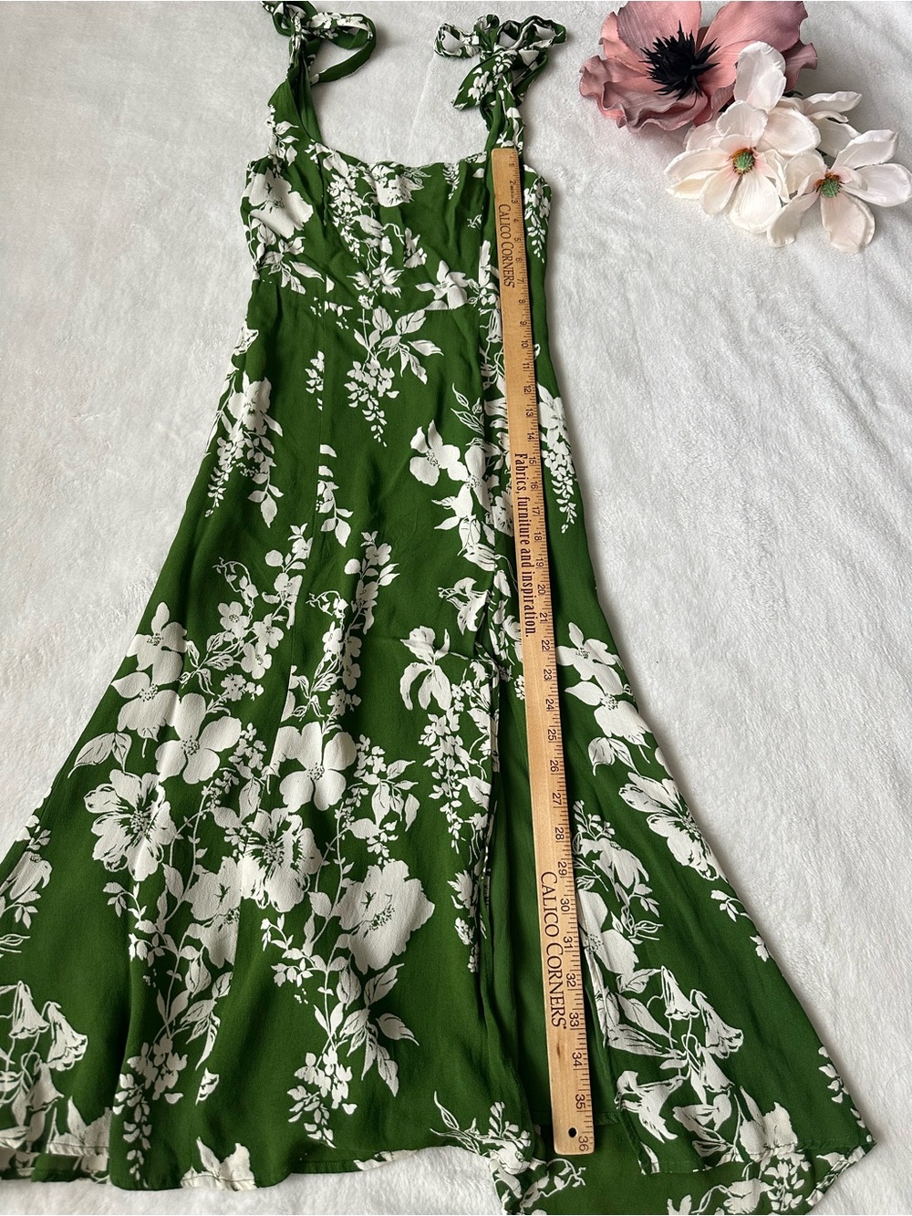 REFORMATION TWILIGHT DRESS GREEN size 2 - Picture 13 of 16